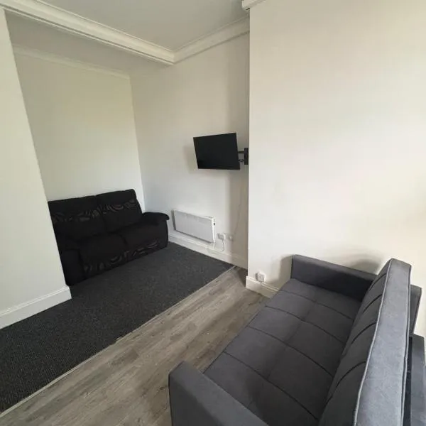 West End Traditional Flat with Free Parking，位于Scotstoun West Station的酒店
