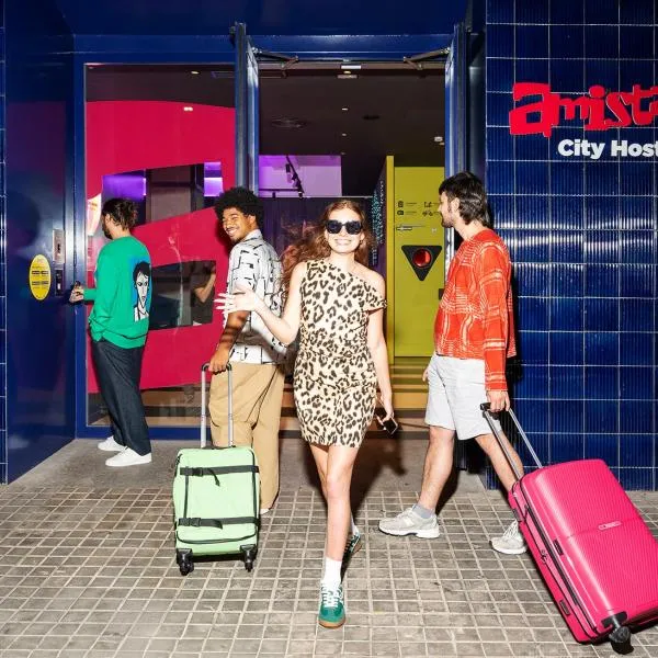 AMISTAT City Hostel Barcelona，位于巴塞罗那的酒店