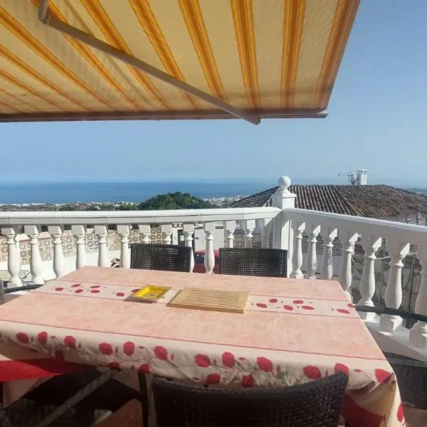 Apartment in the centre of Mijas Pueblo with stunning views，位于米哈斯的酒店