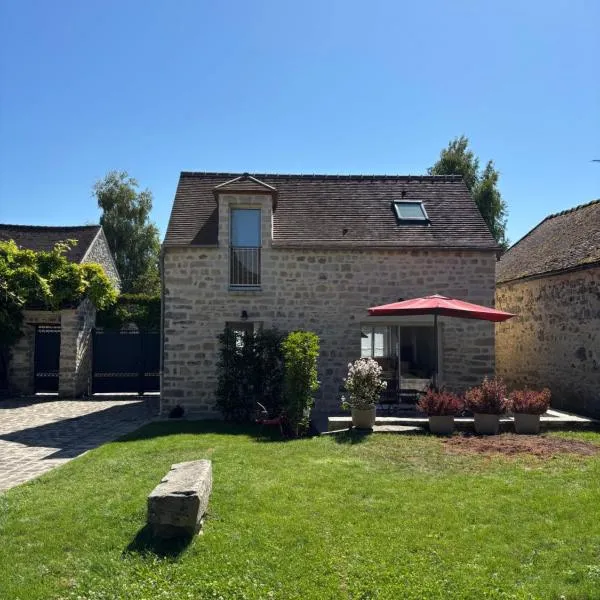 La Grangerie - Maison en pierre centre village，位于Arbonne-la-Foret的酒店