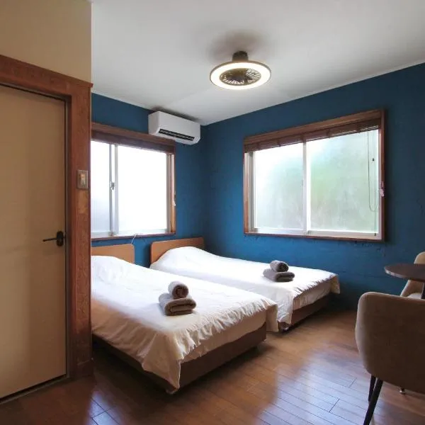 宿 ウラケラマ Urakerama，位于Aka的酒店