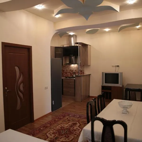 Jermuk Apartment in the Center，位于杰尔穆克的酒店