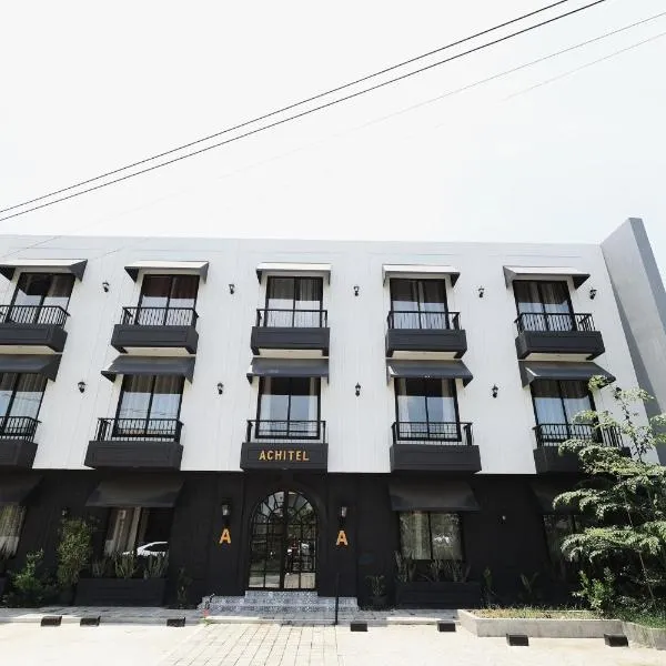 ACHITEL Tarlac，位于丹辘的酒店