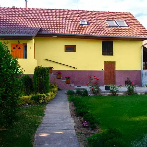 Na Chaloupce，位于Kladky的酒店