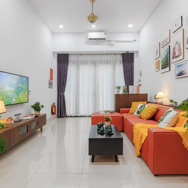Private 5-6BRs house - Walk to BenThanh, BuiVien by Gon De Home，位于胡志明市的酒店