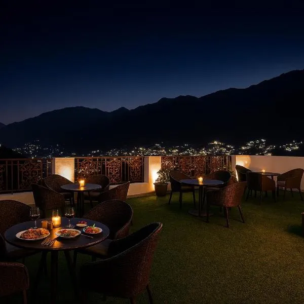 Hotel Himalayan Hill Queen -Centrally Heated & Air cooled # On Mall Road# Best Selling Hotel in Mcleodganj，位于麦罗肯机的酒店