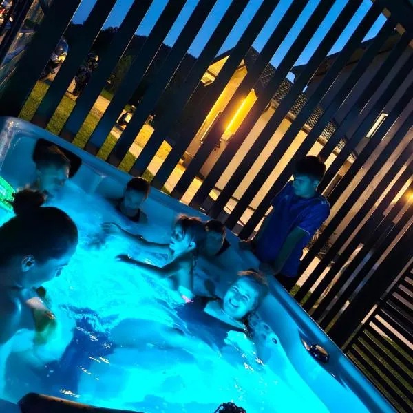 Transalpina Retreat，位于诺瓦齐- 斯特拉尼的酒店