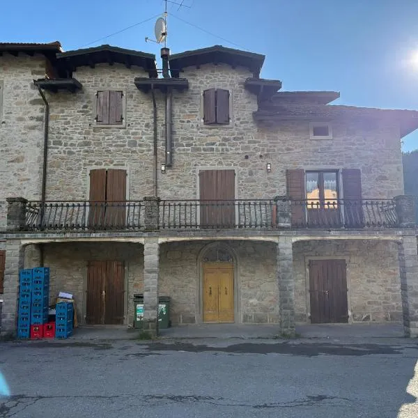 Appartamento Rosy 2，位于菲乌马尔博的酒店