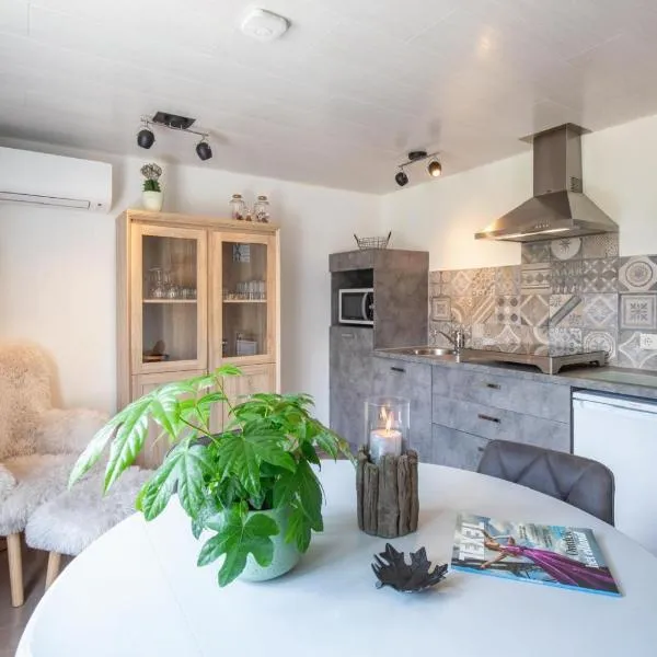 Aangenaam Texel Familie Bungalow，位于德科赫的酒店