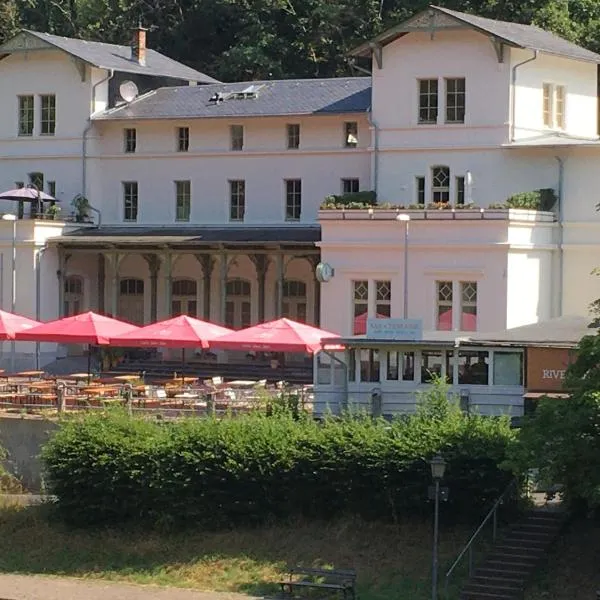 Loklounge Ferienwohnung im historischen Bahnhofsgebäude in Balduinstein，位于Balduinstein的酒店
