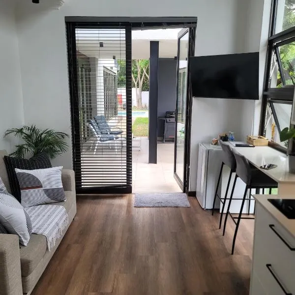 The Cottage in Secured Estate，位于比勒陀利亚的酒店