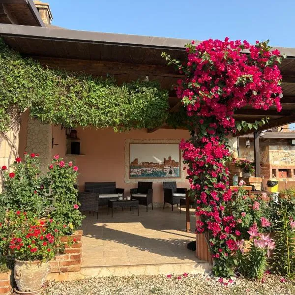 Villa Sofia Garden & Relax，位于Marconia的酒店