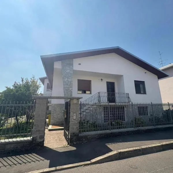 Casa Ortensia Saronno，位于萨龙诺的酒店