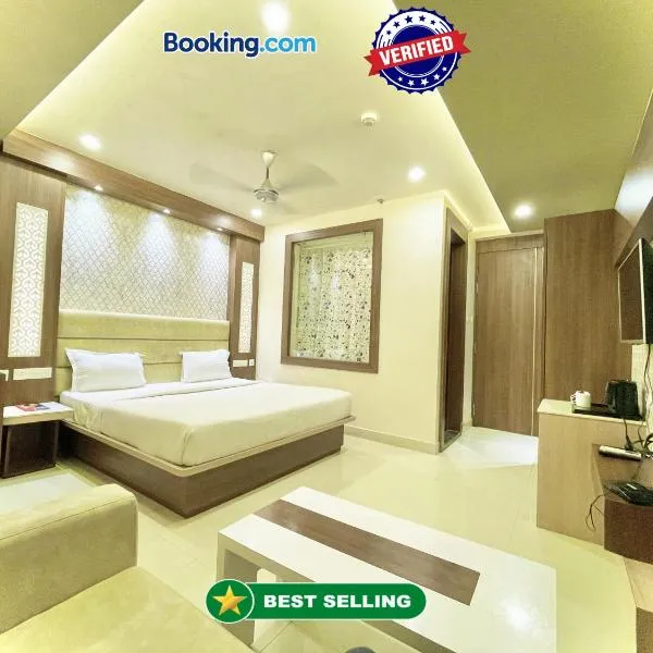SWARGADWAR SEA BEACH - FAMILY HOTEL K- PALACE PURI, - Near Sea Beach - Jagannath temple - Restaurant -Lift - Parking Facilities - Fully Air Conditioning Hotel，位于普里的酒店