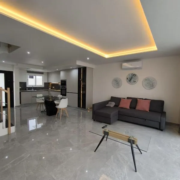 GOZAMENA Villa 168 PRIVATE Heated POOL and JACUZZY，位于科拉雷侯的酒店