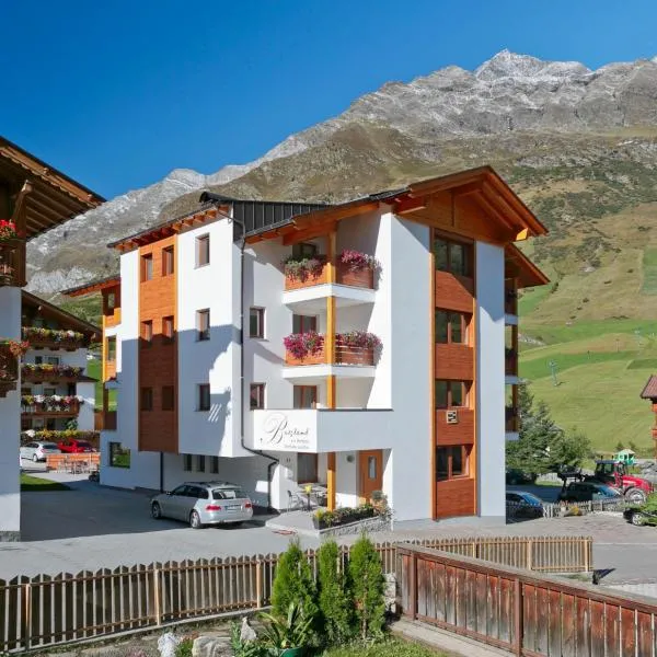 Alpshotel Bergland，位于费尔代斯的酒店