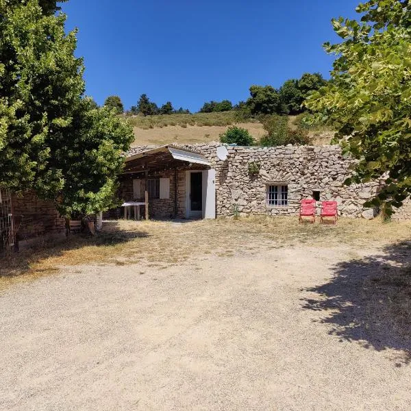 Le Relais Provençal，位于Barret-de-Lioure的酒店