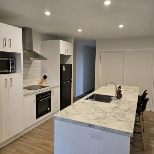 Family home，位于罗尔斯顿的酒店