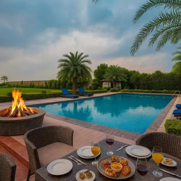 The Four Season Resort, Vrindavan - A Hidden Gem Nested in Nature's Lap # BY ELEGANCE GROUP##，位于范兰德凡的酒店