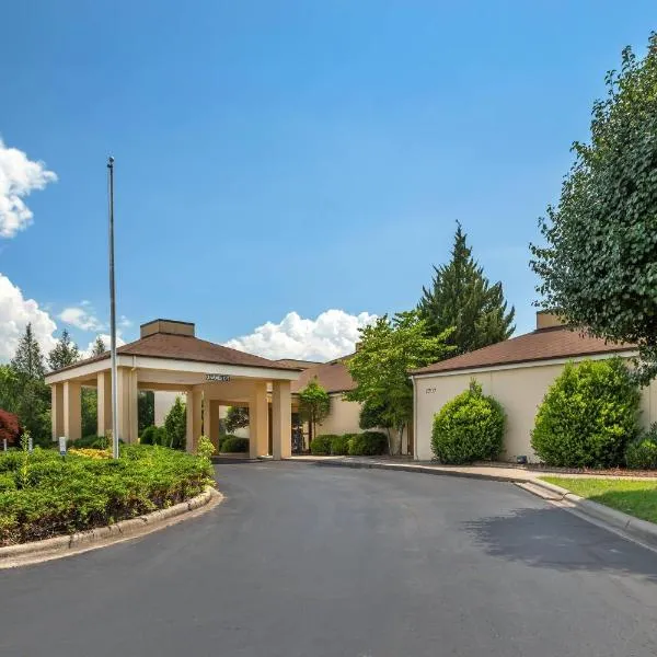 阿什维尔西品质酒店，位于坎顿的酒店