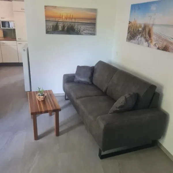 Nordsee Ferienwohnung Wattwurm，位于Thunum的酒店