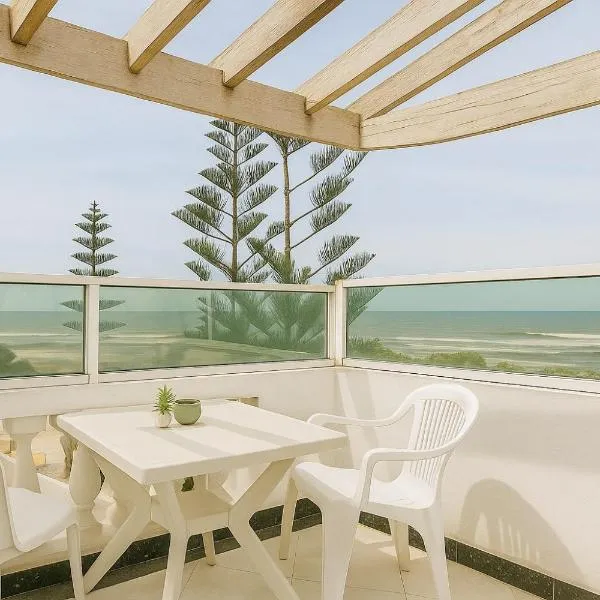 Océan breeze ,see view apartment，位于LʼOasis的酒店