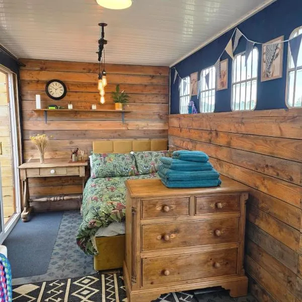 Miss Francis Horse Wagon，位于Looe的酒店