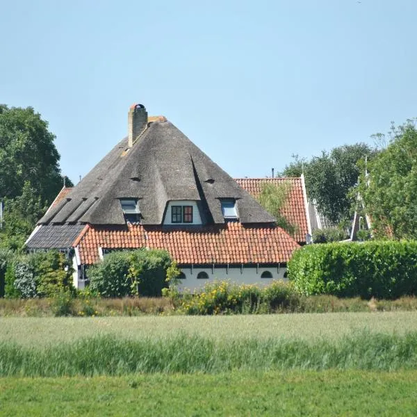 Farmhouse Lodge in Texel near the Dyke，位于Oost的酒店