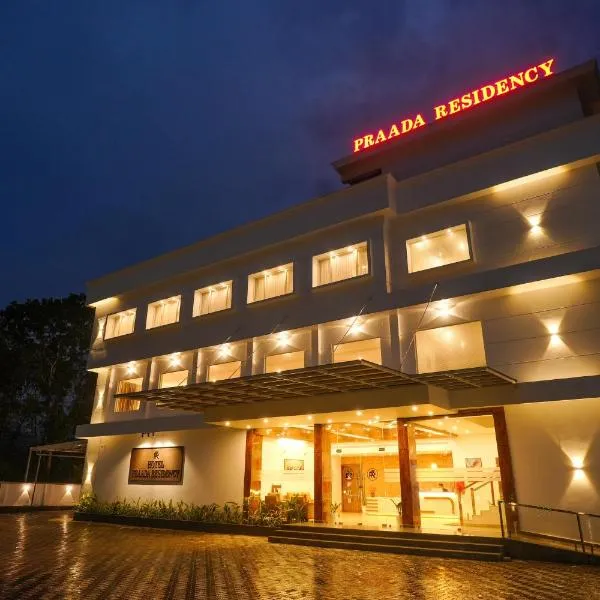 Hotel Praada Residency,位于Kotamangalam的酒店