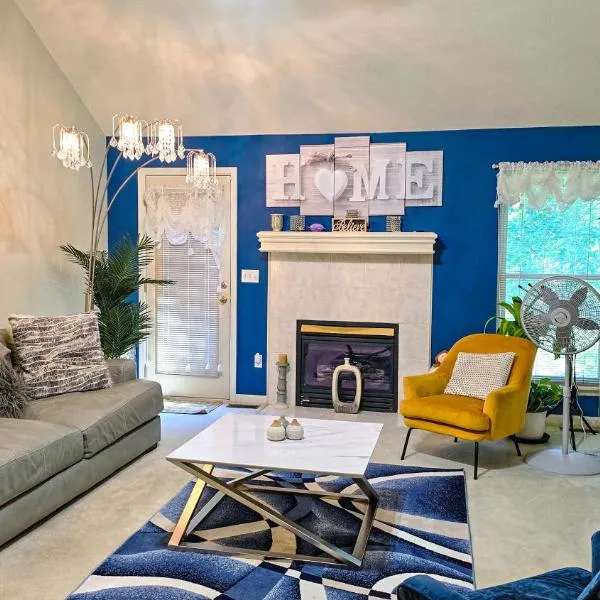 Beautiful Townhome, 11 minutes to Downtown, KCMO.，位于堪萨斯城的酒店