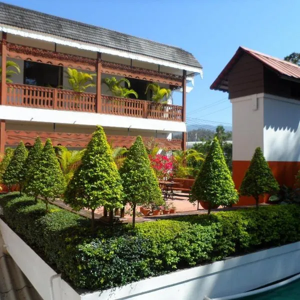彩虹小木屋酒店，位于Ban Mae Sakuet的酒店