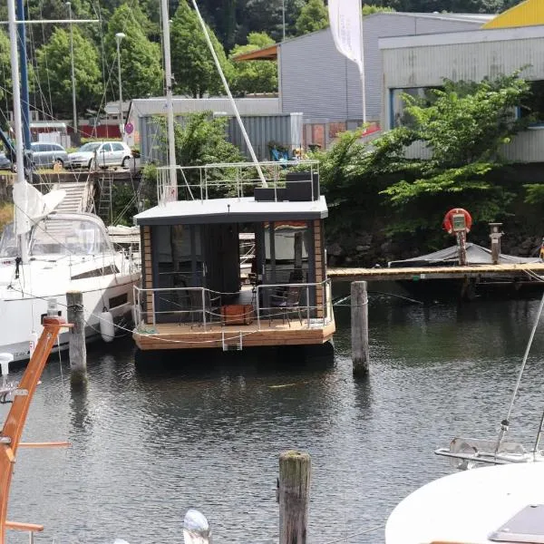 Houseboat Leni, Flensburg，位于弗伦斯堡的酒店