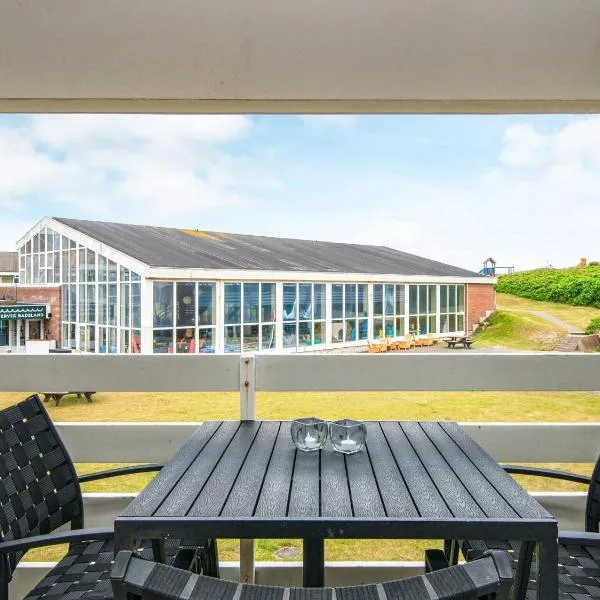 6 person holiday home in Ringkøbing，位于灵克宾的酒店