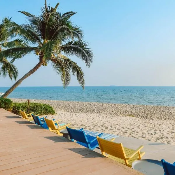 Novotel Rayong Rim Pae Resort，位于港生的酒店