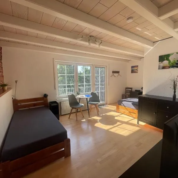 Schönes Ferienhaus&Monteurzimmer direkt in Lich, ruhige&zentrale Lage，位于利希的酒店