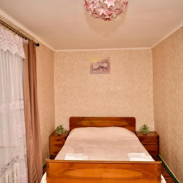2-к квартира в центрі, ТЦ Київ，位于苏梅的酒店