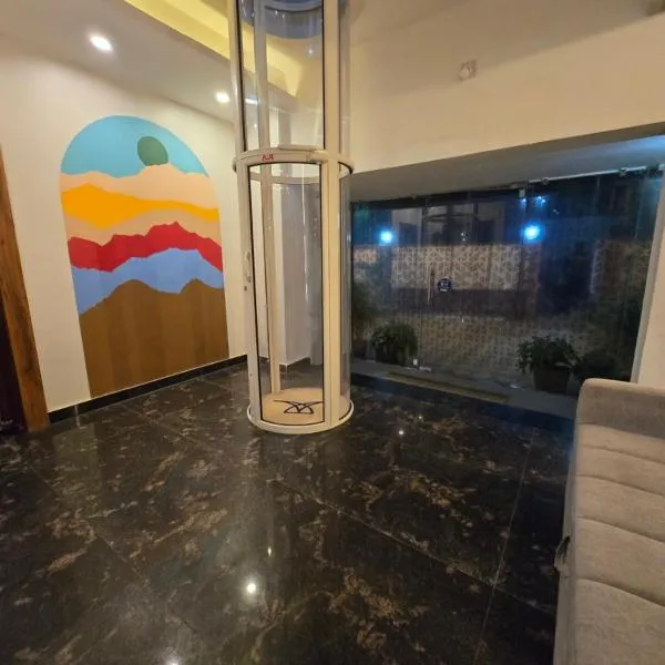 Clover Villa Hotels，位于布巴内什瓦尔的酒店