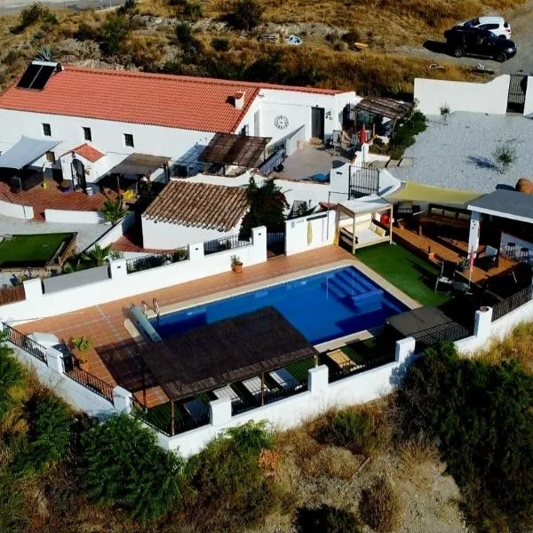 Cortijo naturista con vistas-clothing optional，位于Oria的酒店