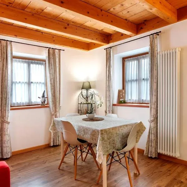 Chalet Dolomiti，位于Sant’Orsola的酒店