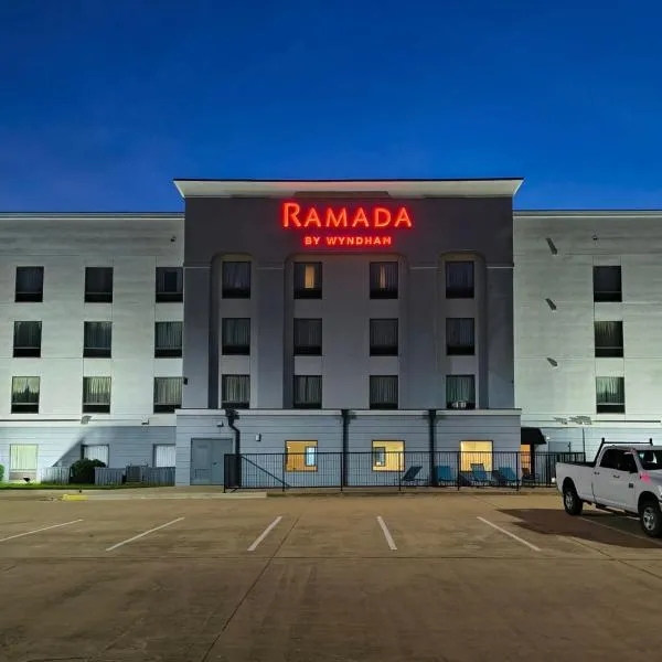 Ramada by Wyndham Burkburnett - Wichita Falls，位于Burkburnett的酒店