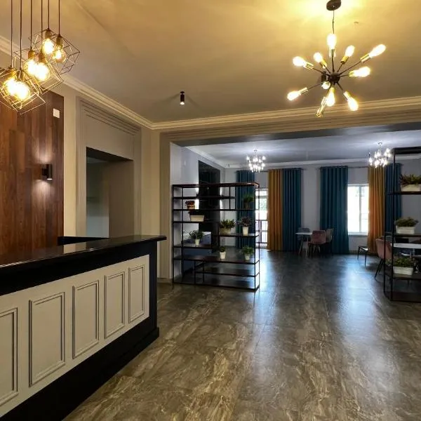Aq-Jaiyq Halal Hotel，位于卡拉甘达的酒店