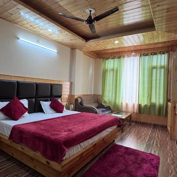 The Solace Hills Hotel and Home Stay - Manali，位于马拉里的酒店