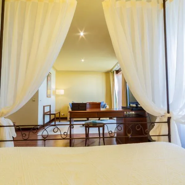 阿索弗拉酒店，位于维拉贡扎罗-佩德纳雷斯的酒店