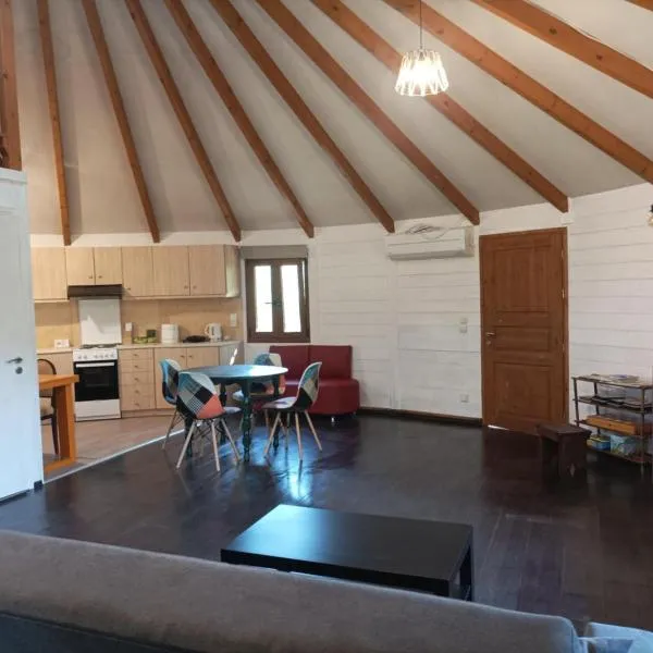 yurt experience，位于Istiaía的酒店