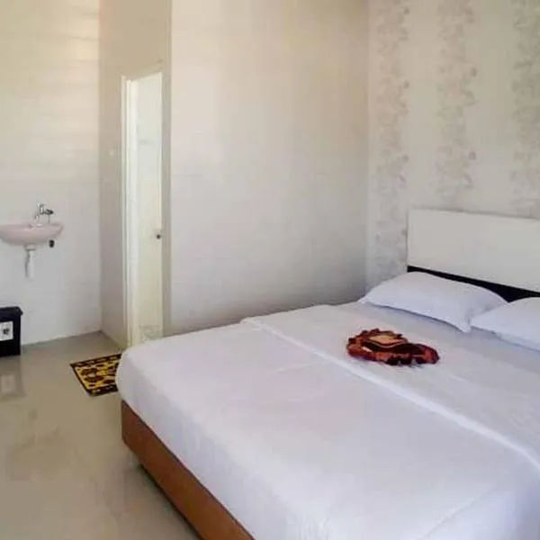 Griya Mulya near Alun Alun Batu Mitra RedDoorz，位于巴图的酒店