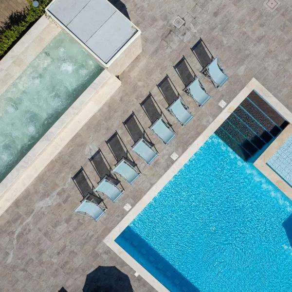 Golden Apartments，位于切齐纳码头的酒店