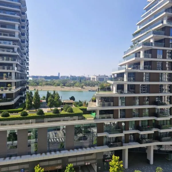 Terra river view，位于Sajmište的酒店