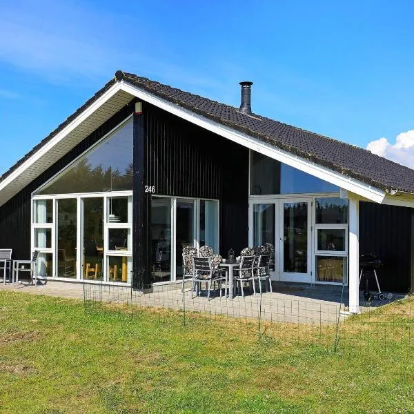 4 star holiday home in Brovst，位于布罗斯特的酒店