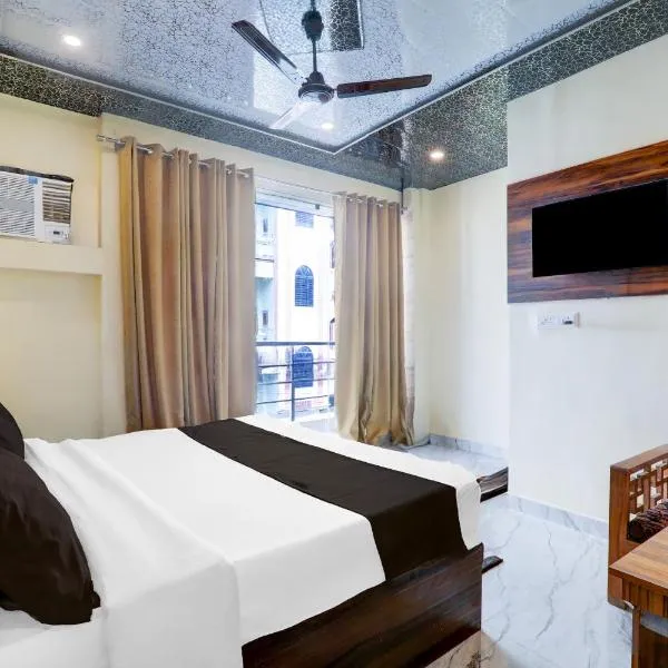 Super Hotel O Blue Heaven，位于戈勒克布尔的酒店