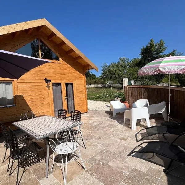 Chalet Ro'mence, aux portes de la Savoie，位于Nattages的酒店